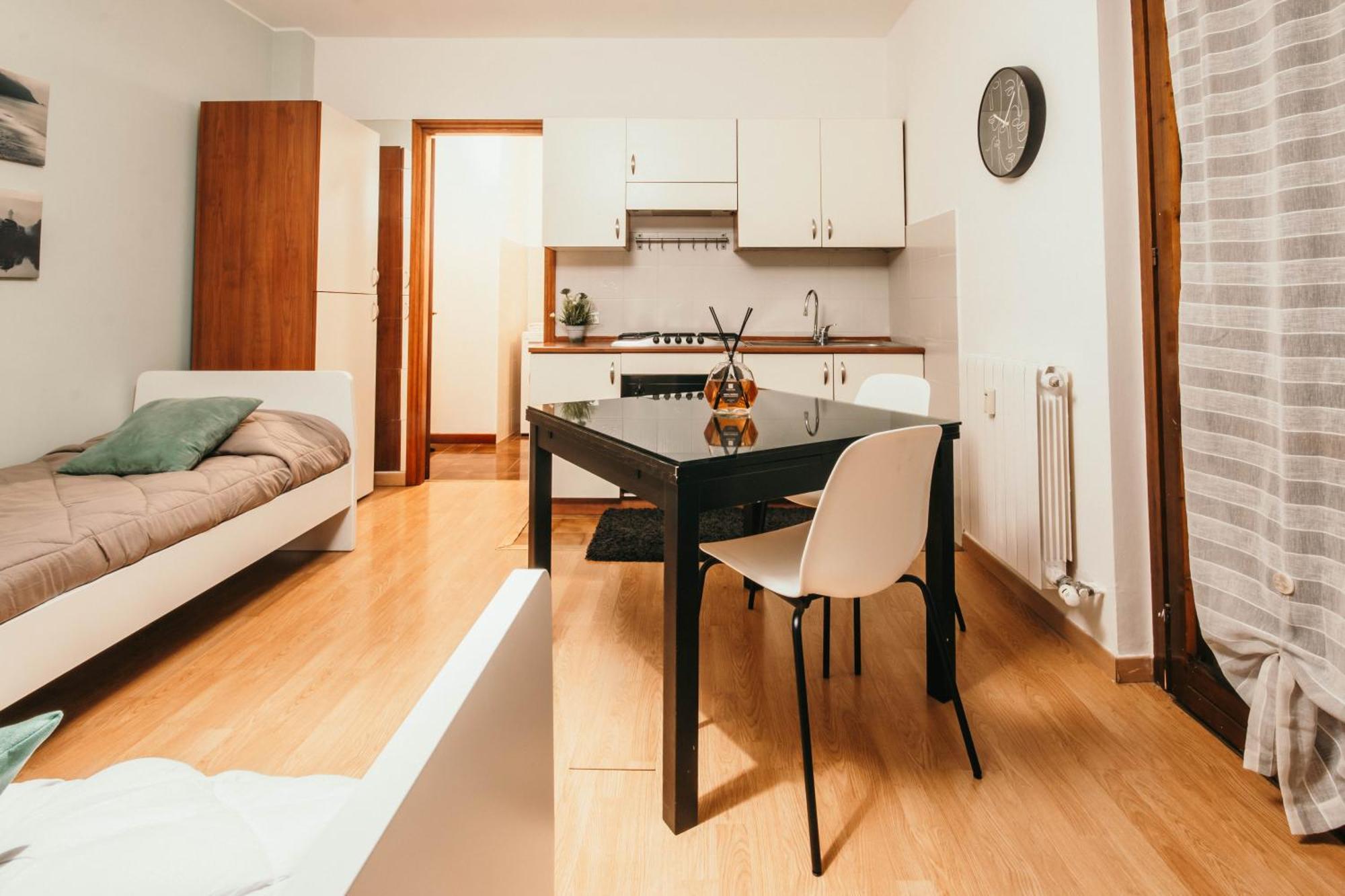 Appartamento Castelli - Affitti Brevi Italia Varese Exterior photo
